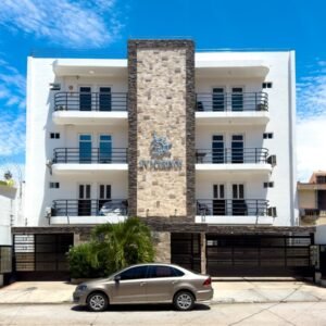 Departamento en venta en Sábalo Country Club, a 2 cuadras de la playa