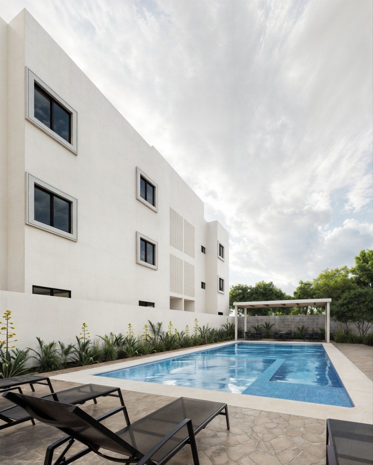 ALBERCA SALIDA SIN GENTE