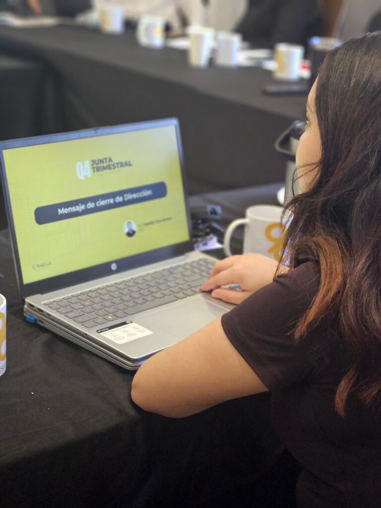 Mensaje de cierre de dirección mostrado durante la junta anual Q4 2025 de CASEGA