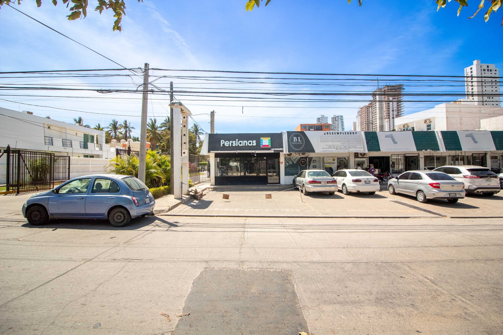 Local Lola Beltran (17)