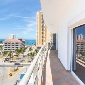 Departamento Amueblado en Venta en Mazatlán | Vista al Mar y Marina