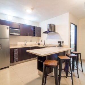 Vive a Minutos de la Playa en Sábalo Country